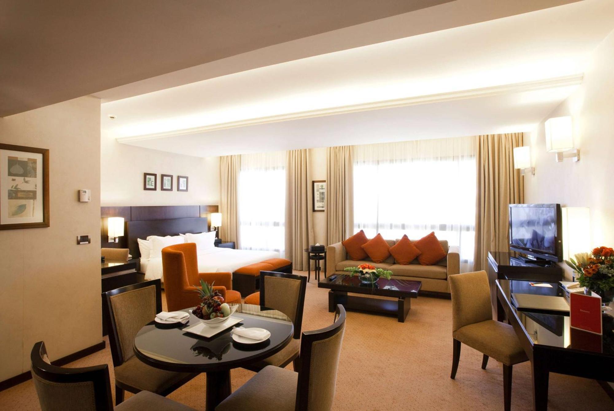 Ramada Plaza By Wyndham Beirut Raouche Hotel Eksteriør billede