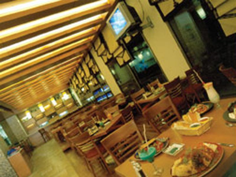 Ramada Plaza By Wyndham Beirut Raouche Hotel Eksteriør billede