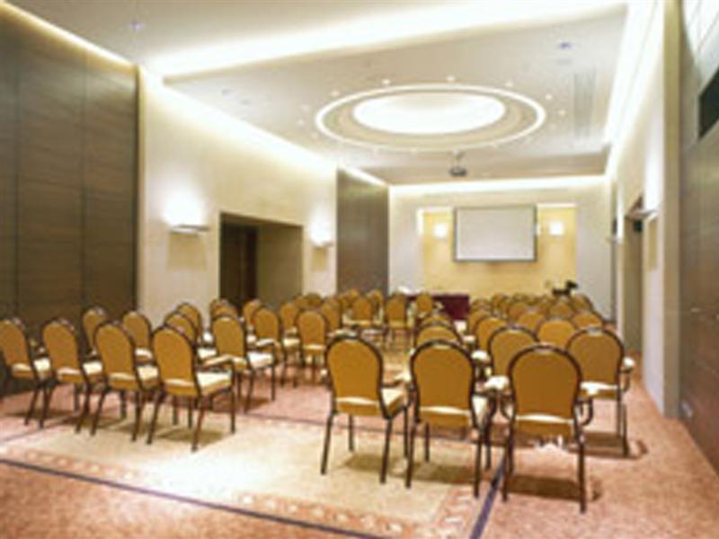 Ramada Plaza By Wyndham Beirut Raouche Hotel Eksteriør billede
