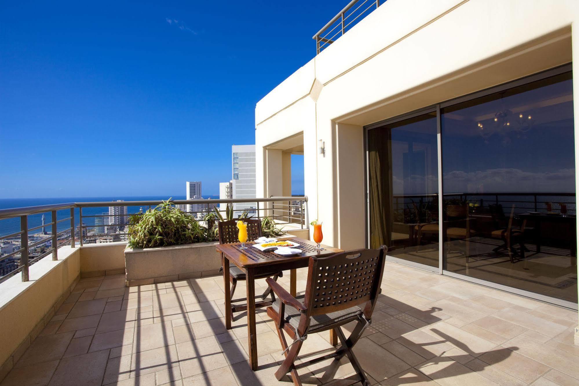 Ramada Plaza By Wyndham Beirut Raouche Hotel Eksteriør billede